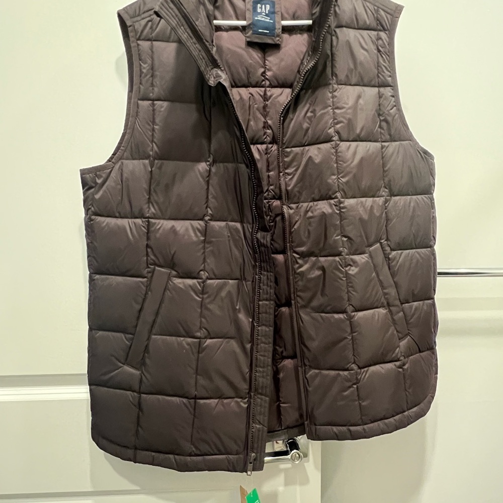 NWT GAP Women’s Brown Quilted Vest